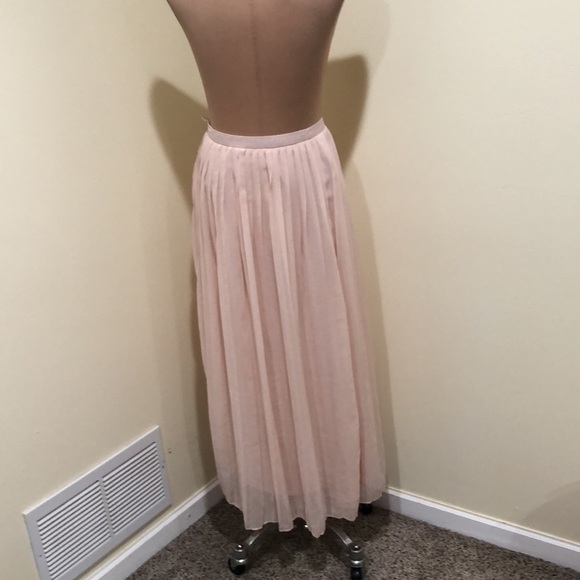 Urban Outfitters Sparkle & Fade Maxi Skirt Size 0 Blush Pink Pleated - Picture 4 of 9